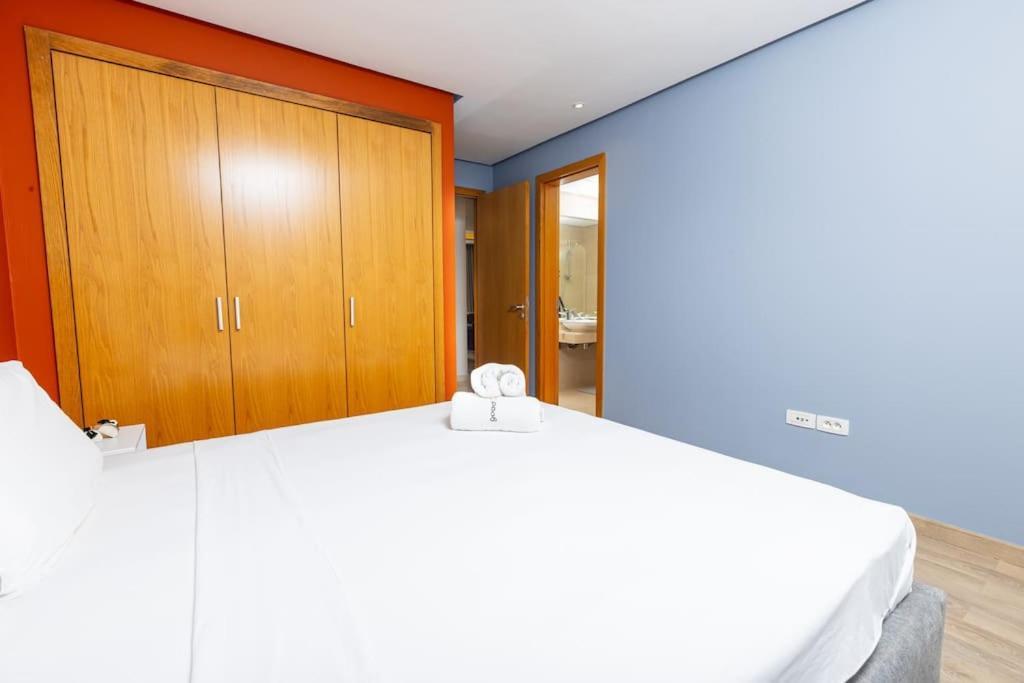 Modern 2Br Retreat In Marina Sale Luxury Living Hajja Exterior foto